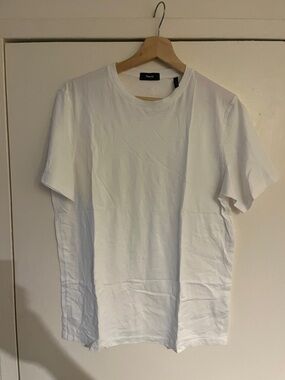 Theory White Short Sleeve Crew Neck Tee